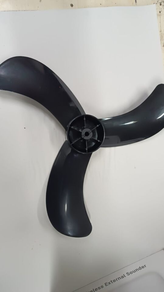 Conti CSF 406 / Poyraz CSF 407 / Mistral 18 İnç Vantilatör Pervanesi – 3 Kanat Yarım Ay Göbek