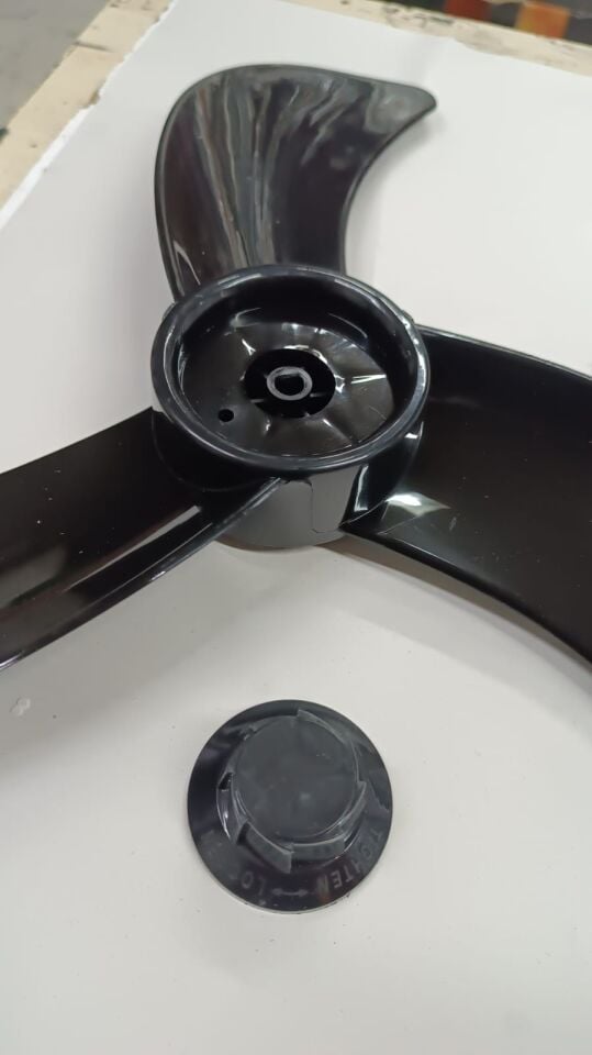 Conti CSF 406 / Poyraz CSF 407 / Mistral 18 İnç Vantilatör Pervanesi – 3 Kanat Yarım Ay Göbek